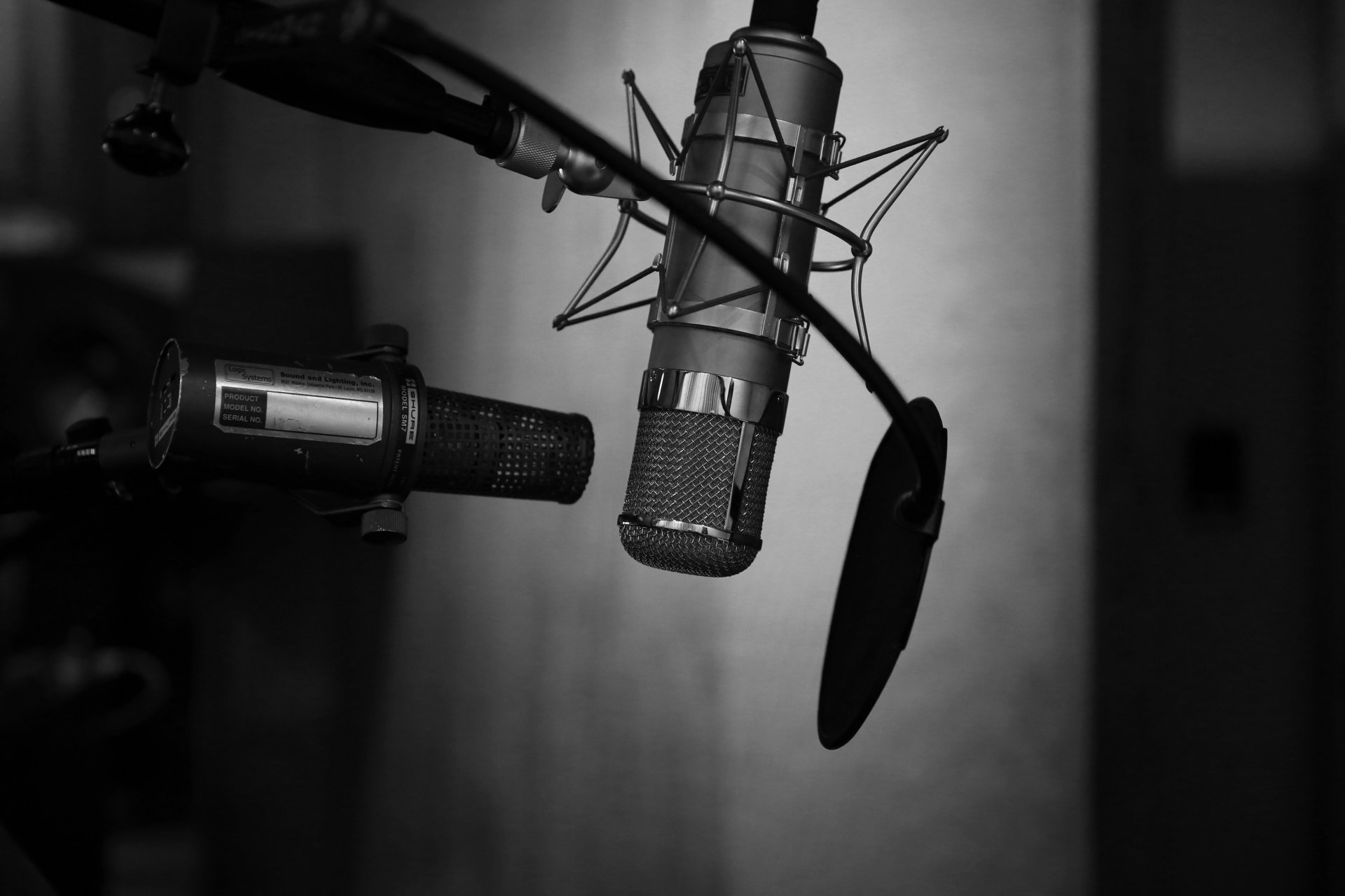 Restyling Logo Radio Like Alessandro Bucci